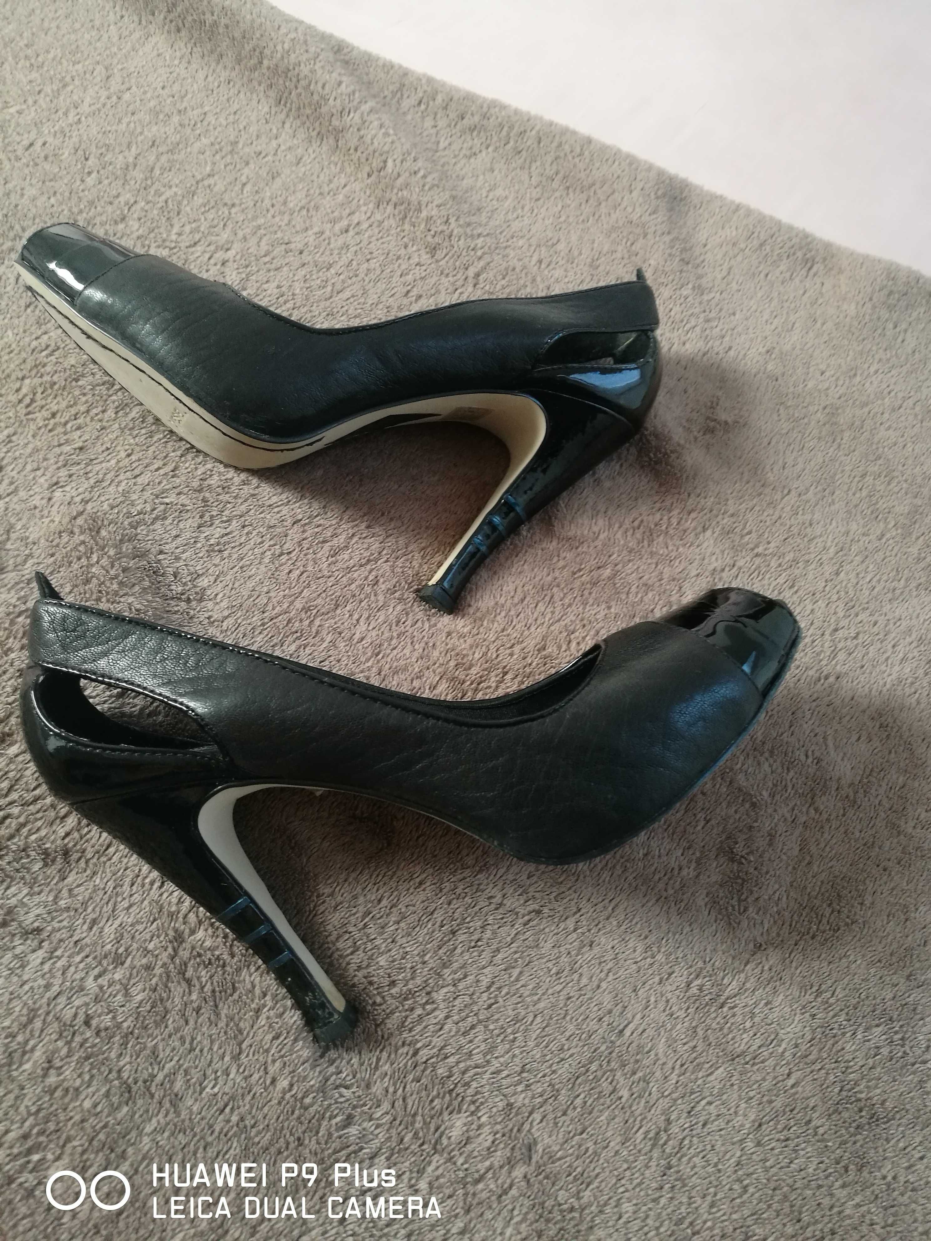 Дамски обувки с ток, черни