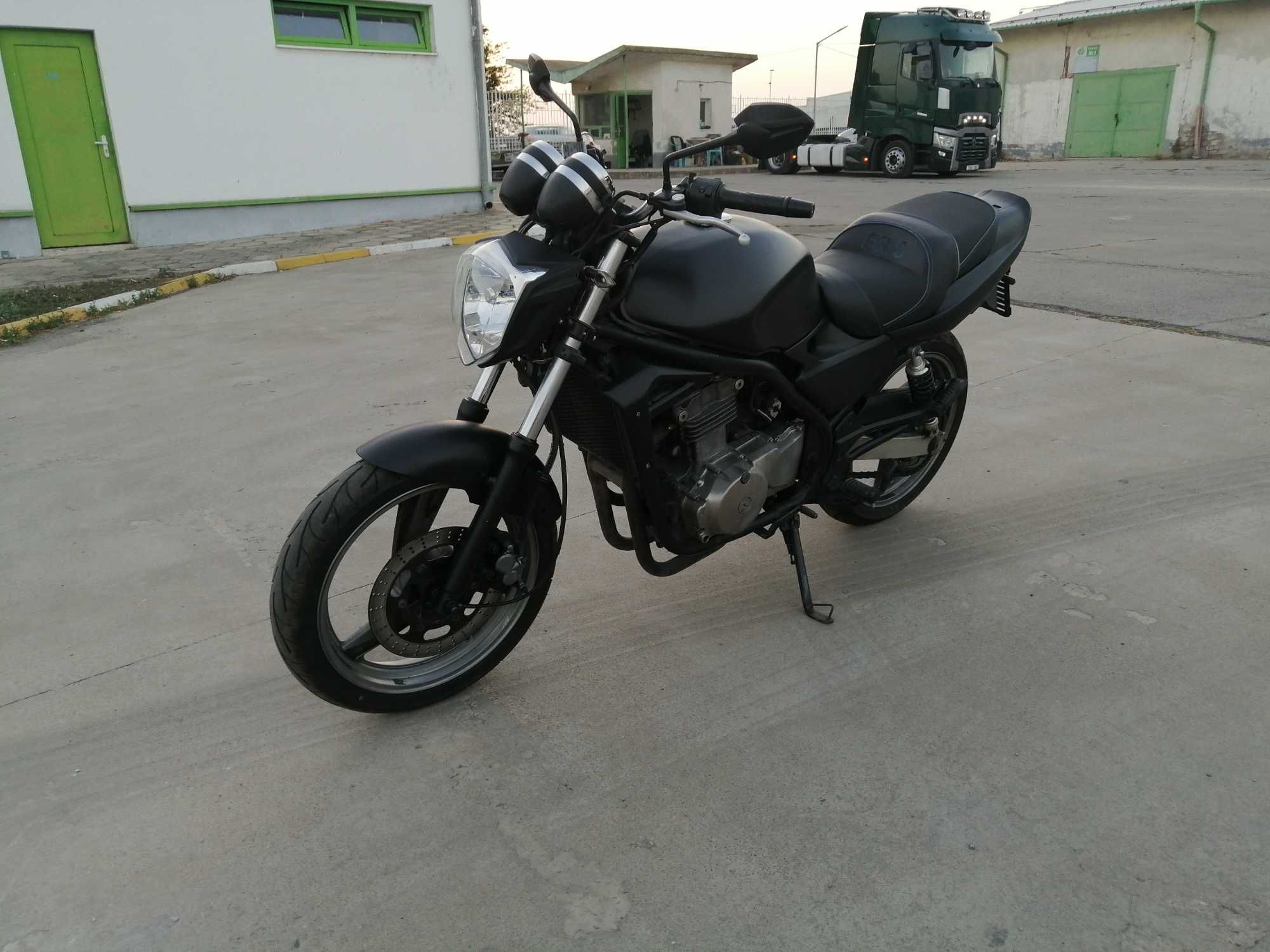 Мотор Kawasaki ER 5 Naked Bike - Street Fighter