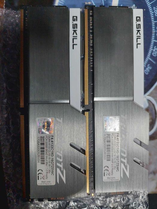 G.Skill Trident Z DIMM Kit 16GB F4-4133C19D-16GTZC