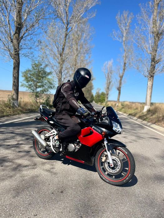 HONDA CBR125 JC34 2004 (nu yzf ,ktm,mt ,cbf,cb,ybr)