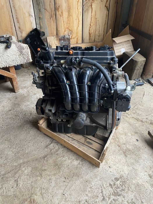 Двигатель матор автомашинв