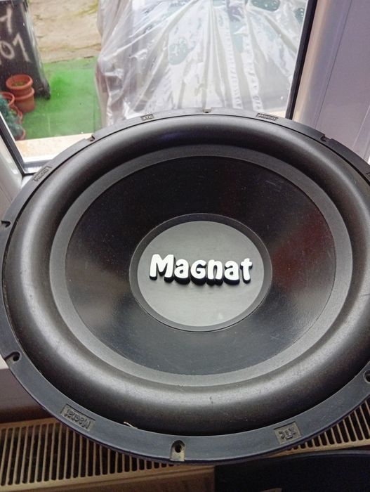 Subwoofer mare Magnat XTC 380 doar difuzorul aproape nou