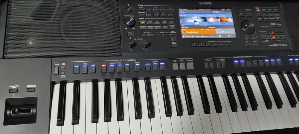 Yamaha SX700 aranjor