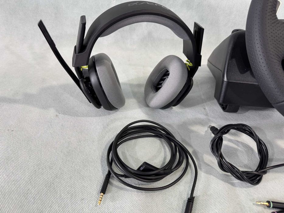 Волан и слушалки - Logitech Driving Force G29 PS3/PS4/PS5/PC