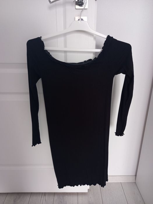 Rochie H&M cu umerii goi