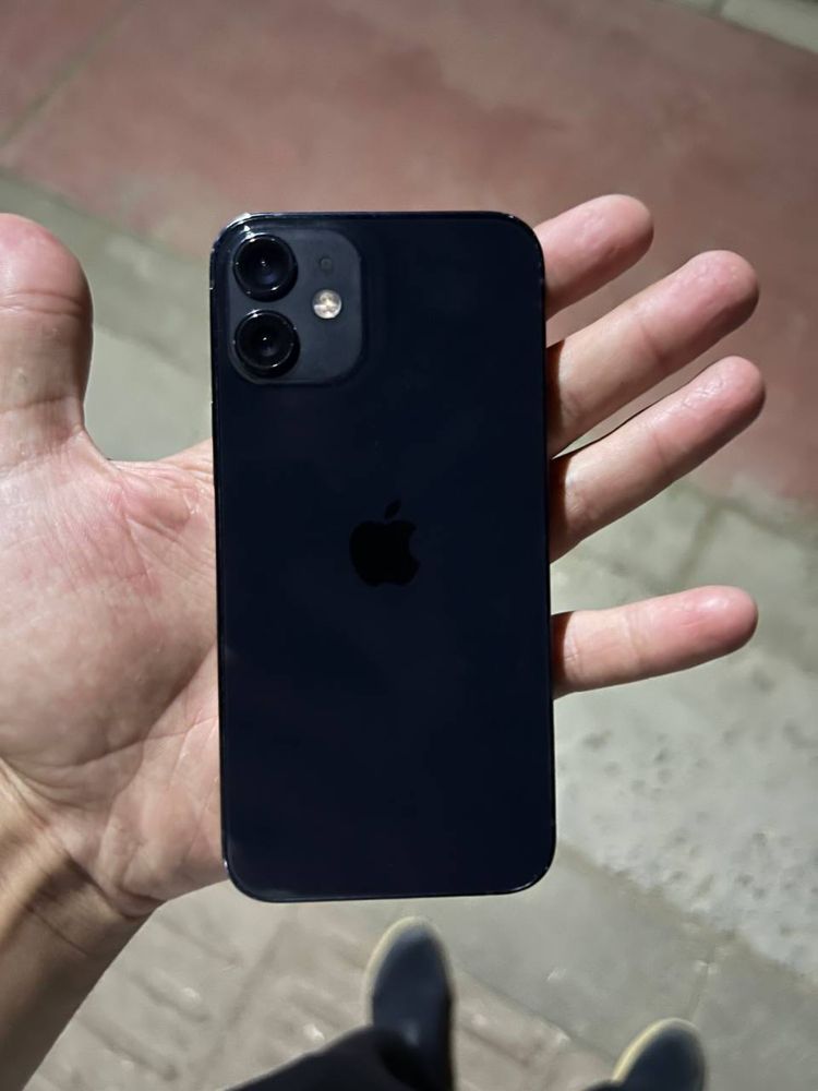 iPhone 12 mini hamma joyi radnoy alishmagan