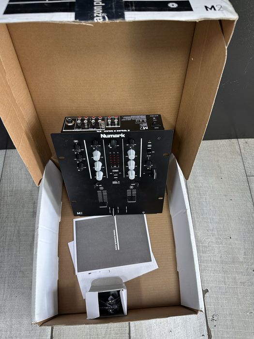 NDP Amanet NON-STOP Calea Vitan Nr. 121 Numark M2 Black (28550)