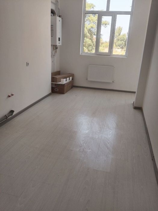 Квартира сотилади.Янгийул шахарда.