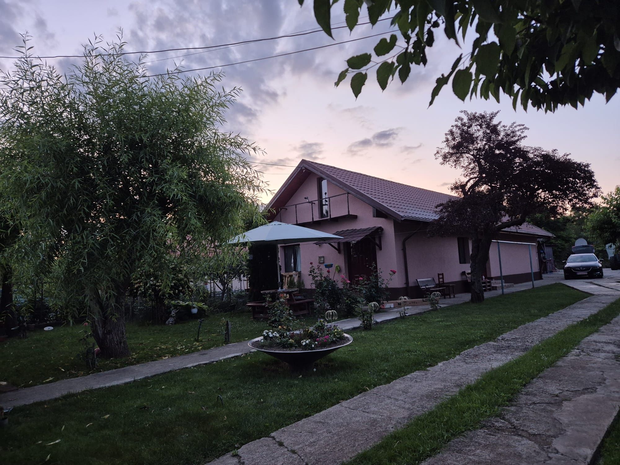 Casa de vanzare  cu 4 camere constructie noua 2015