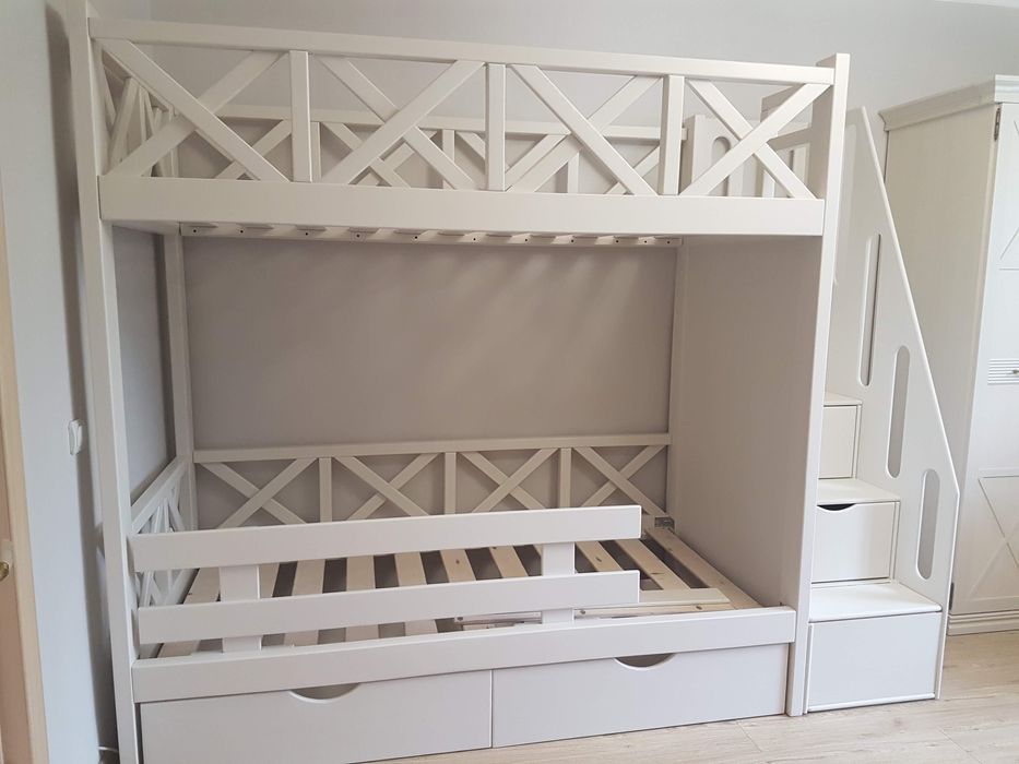 Продаю двухьяростную кровать