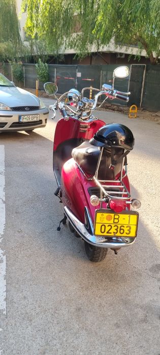 Vând scuter retro impecabil,primul propietar de nou