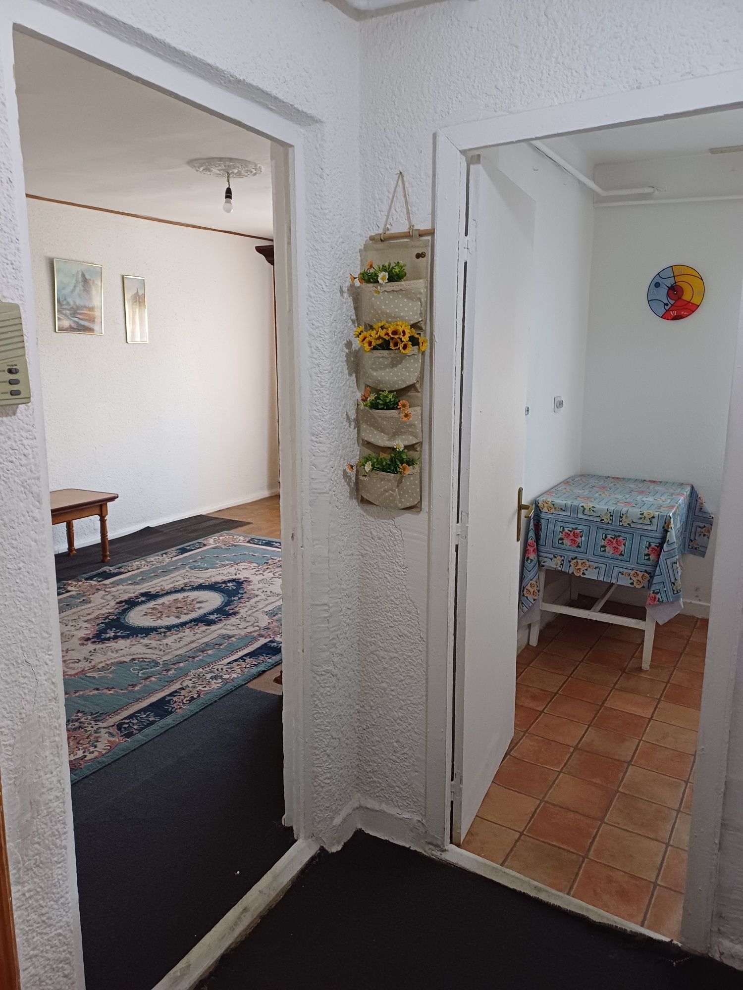 Închiriez apartament, 2 camere decomandate