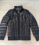 Уникално яке на Moncler
