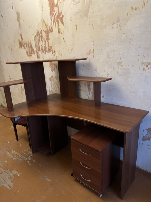 стол компьютерный