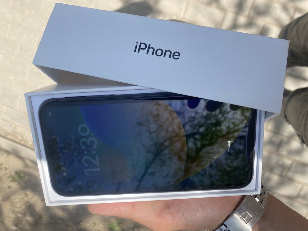 Iphone 11 в хорошем состоянии