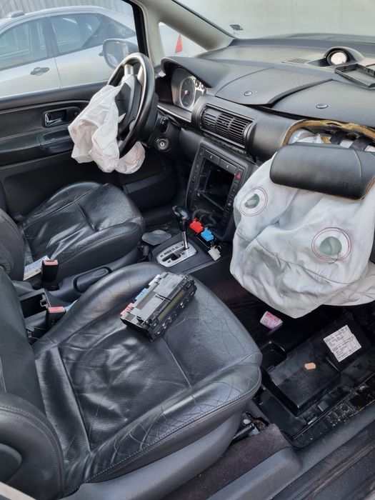 Ford Galaxy на части