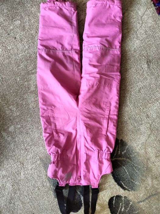 Одежда для девочек есть куртки