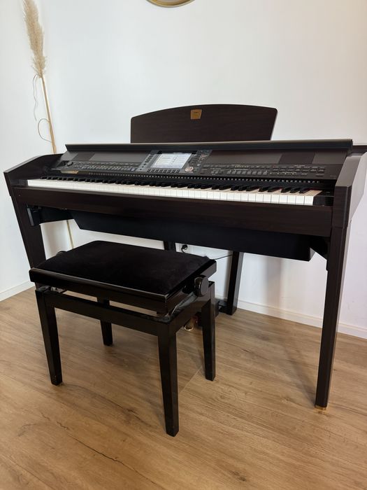 Yamaha Clavinova CVP 505 Pian Electronic