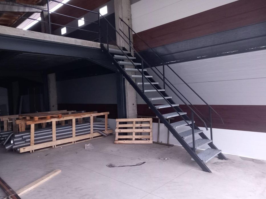 Scări metalice pentru interior și exterior