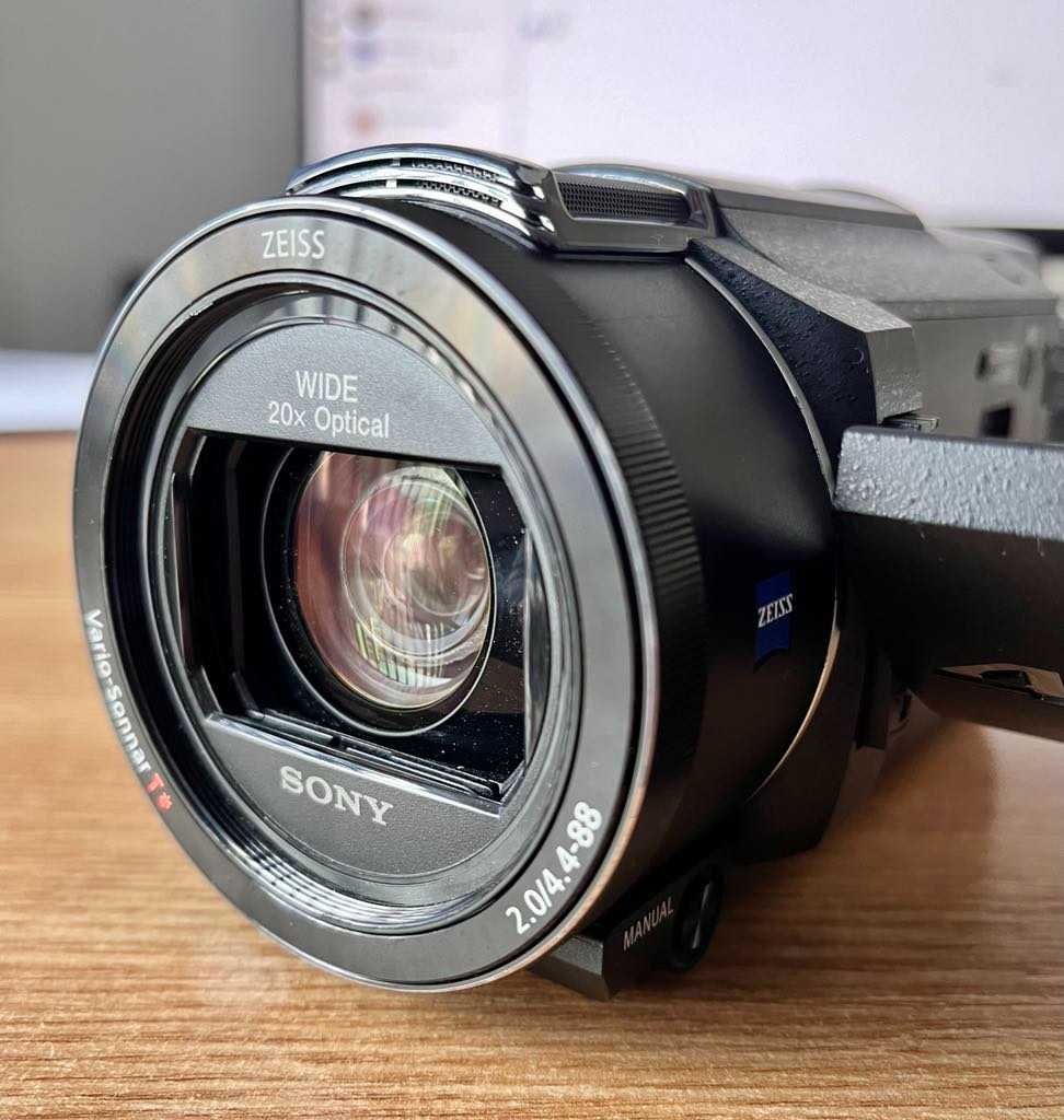 Camera video 4K Sony FDR-AX53 + microfon Rode + lumina +3 baterii noua