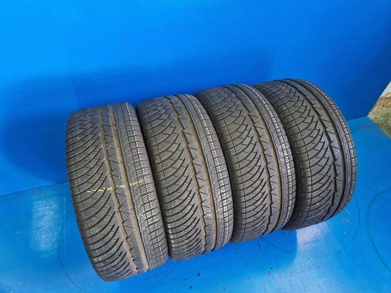 4 Michelin R18 225/40
зимни гуми DOT2517