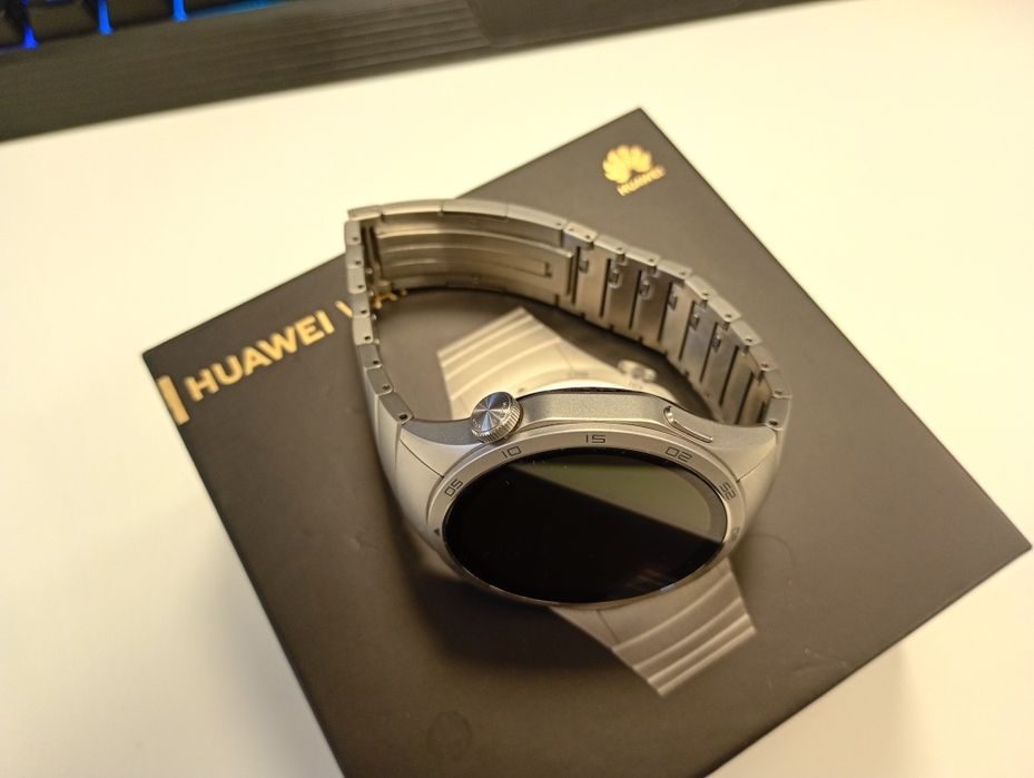 Vând ceas smartwatch Huawei watch Gt4 titanium 46 mm