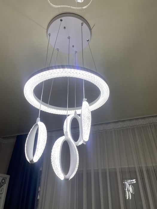Срочно такие люстры продам, новые