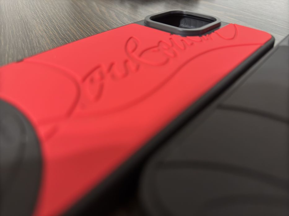 Husa Christian Louboutin - iPhone 16 Pro / 16 Pro Max