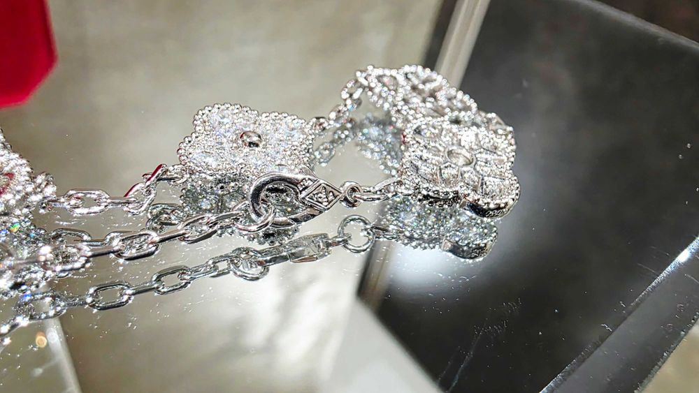 Van Cleef & Arpels VCA 5 Silver Diamond Vintage Alhambra Дамска Гривна