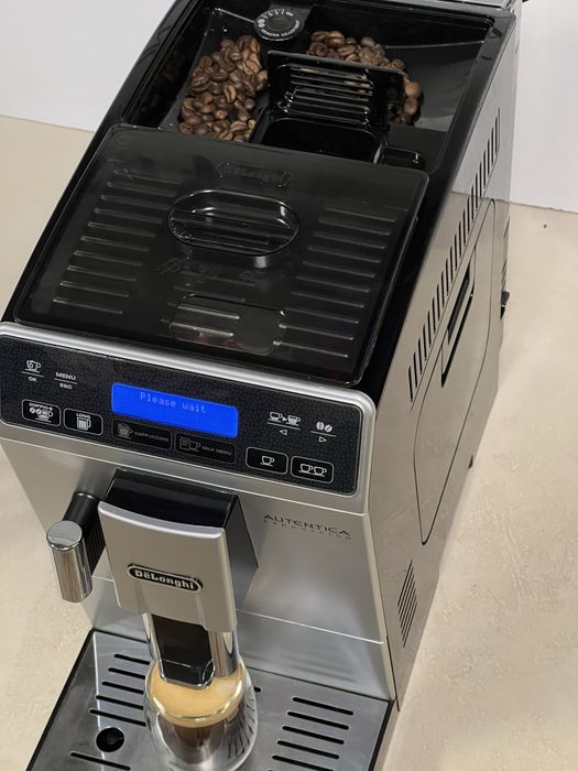 Кафемашина кафе автомат delonghı AUTENTICA cappuccino с гаранция
