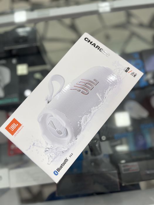 JBL Charge 6 – мощная портативная колонка с глубоким звуком