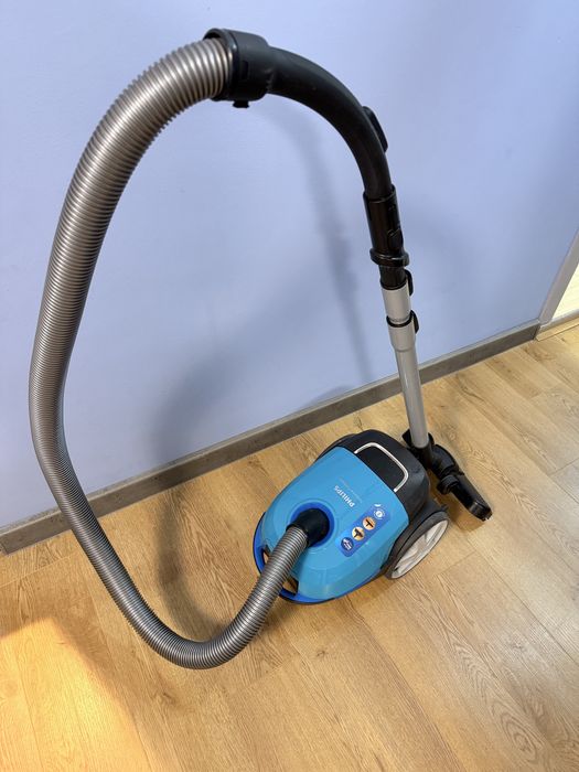 Прахосмукачка Philips Performer compact