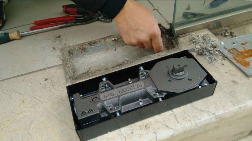 Ремонт и обслуживание душевых кабин и стеклянные двери механизмы