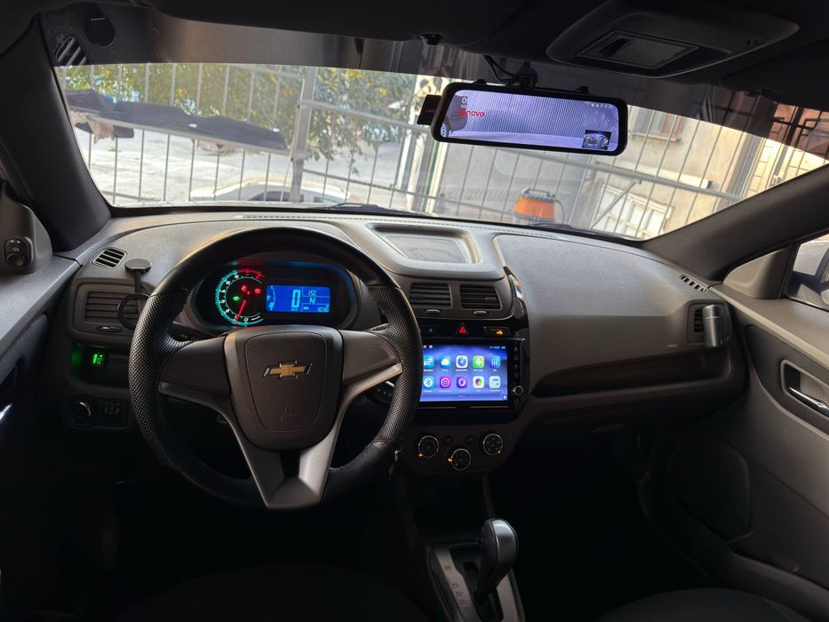 Продаю Машину первоначальный ценой 2500$ кобалт