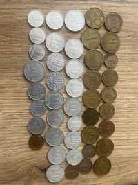 Монети от различни години и страни