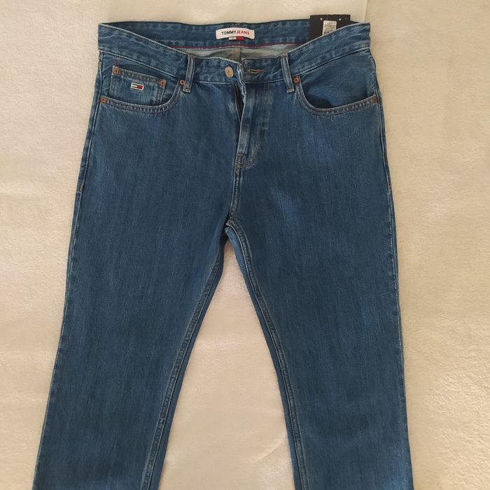 Нови мъжки дънки Tommy Jeans 32/30 с лека забележка
