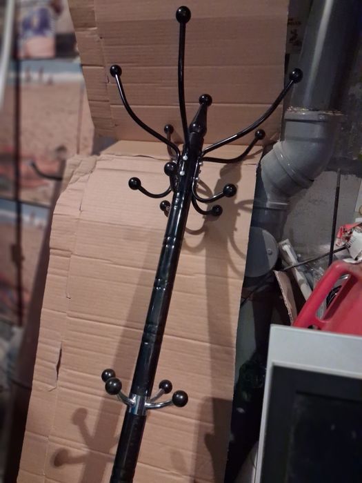 Закачалка за дрехи стояща