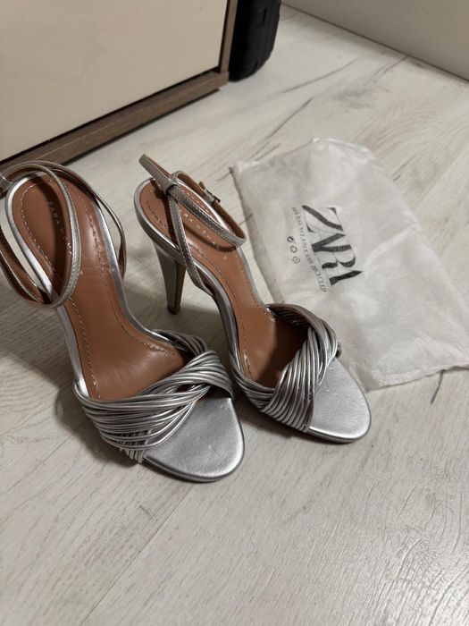 Sandale argintii zara 36