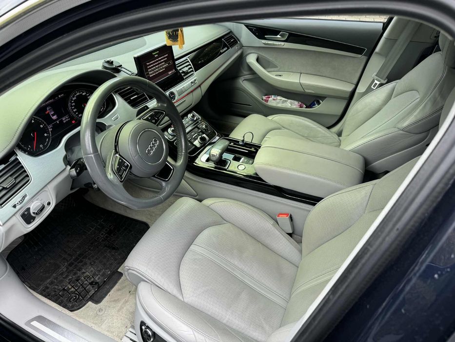 Audi a8 long  2011 / matrix Variante