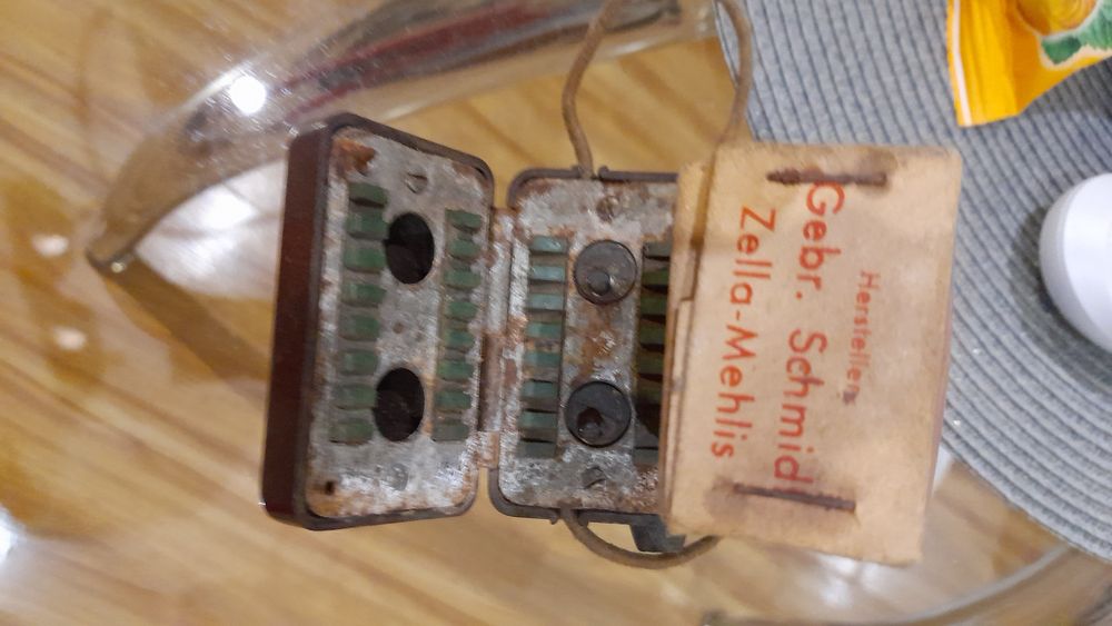 Уред за заточване на браснарски ножчета