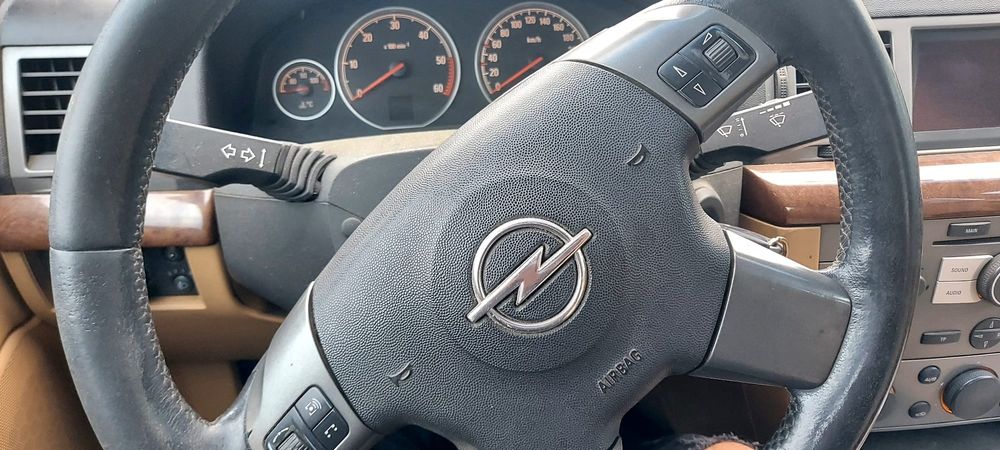 Vând Opel Vectra