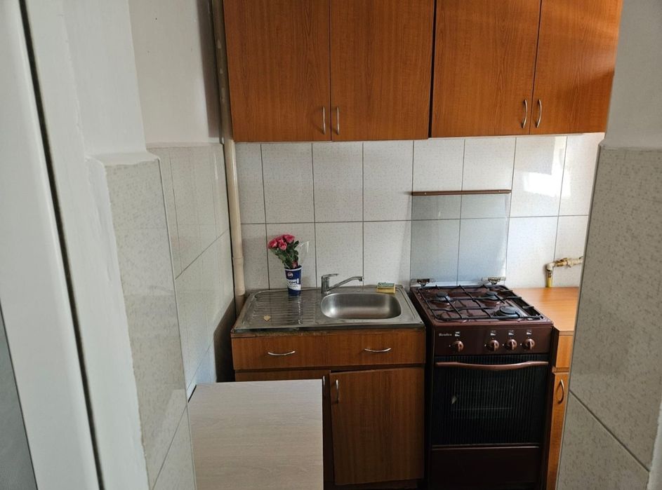 Inchiriez garsoniera