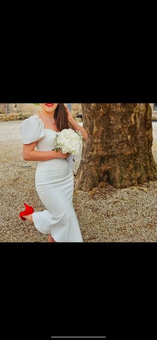 Vand rochie alba marime S usor elastica