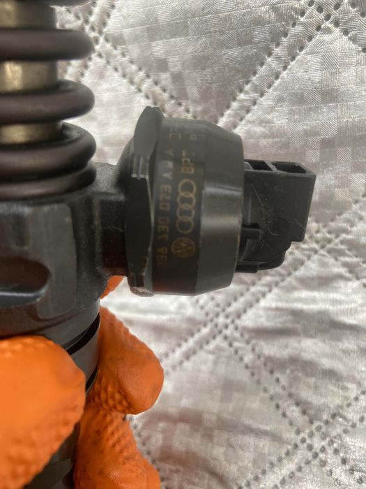 injector cod 038130073AQA vw motor 1.9 cod BPT AXR