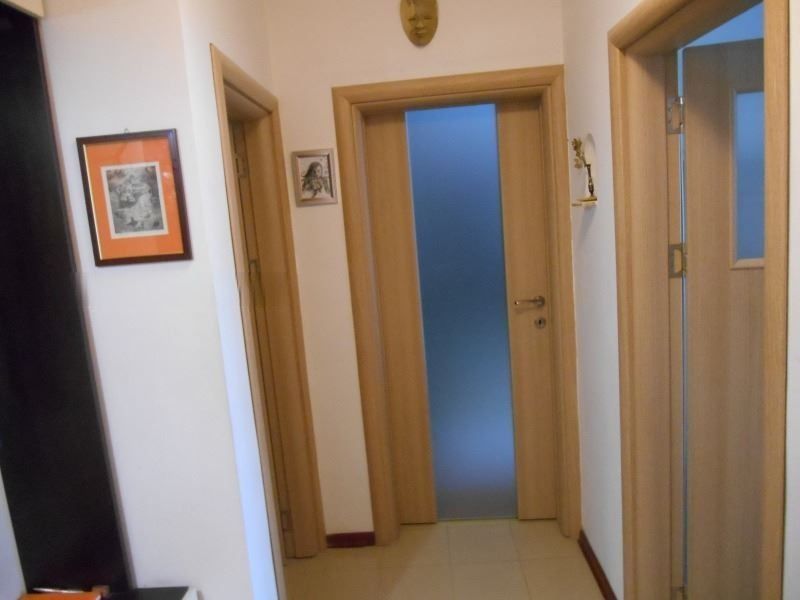 Продава се Тристаен апартамент в София, Овча купел - 132 кв.м за 1887 €/кв.м - Снимка #8