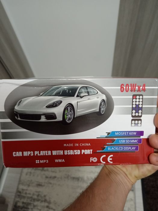 Radio player, cu  stik și Bluetooth.