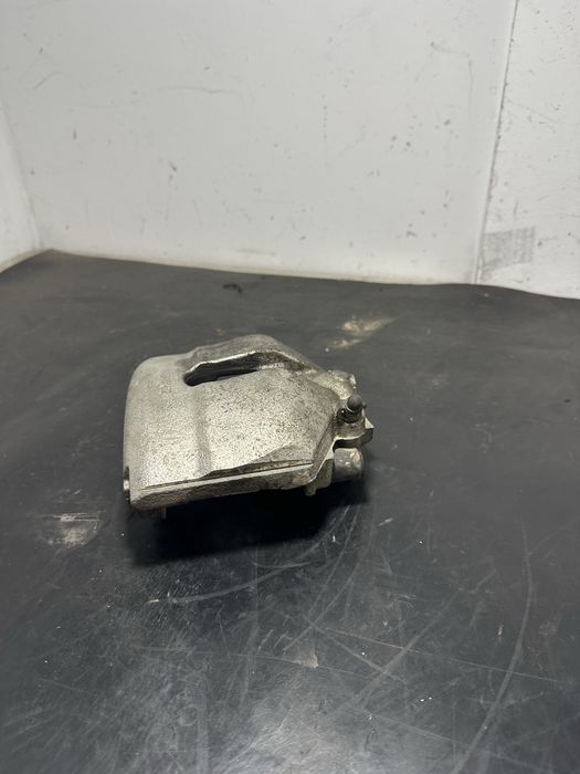 Etrier frana stanga fata Volkswagen Vw Touran  etrier frana dreapta fa