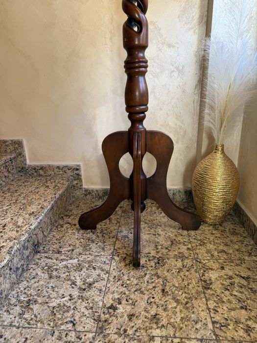 Cuier din lemn masiv