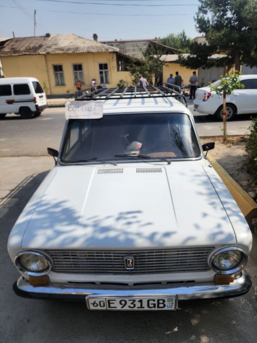 Жигули ВАЗ 21 02 модель