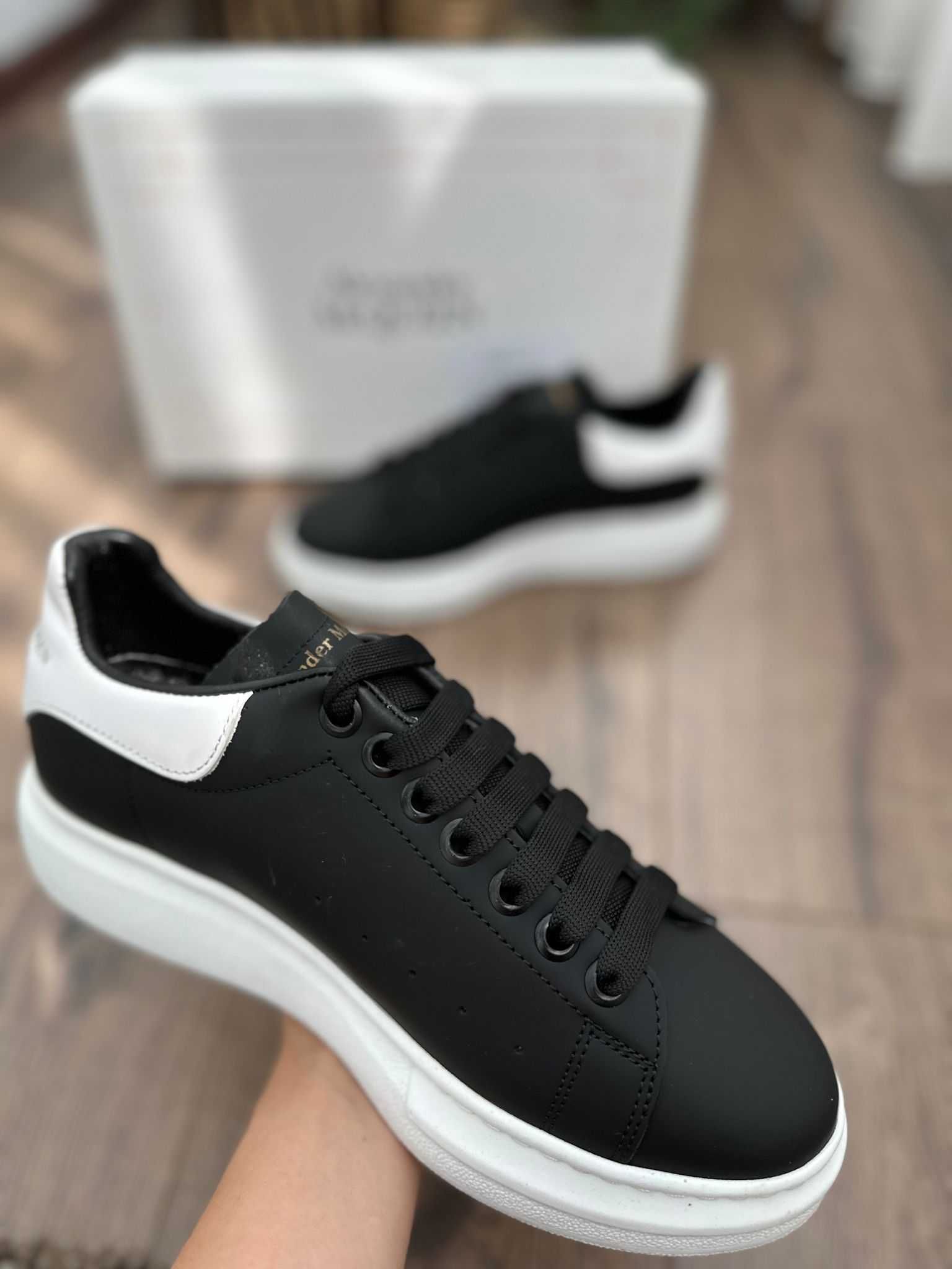 Adidasi ALEXANDER MCQUEEN l Produs NOU Tenesi Papuci Unisex 2024